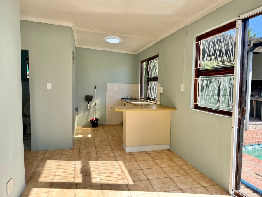 3 Bedroom Property for Sale in Kabega Park Eastern Cape
